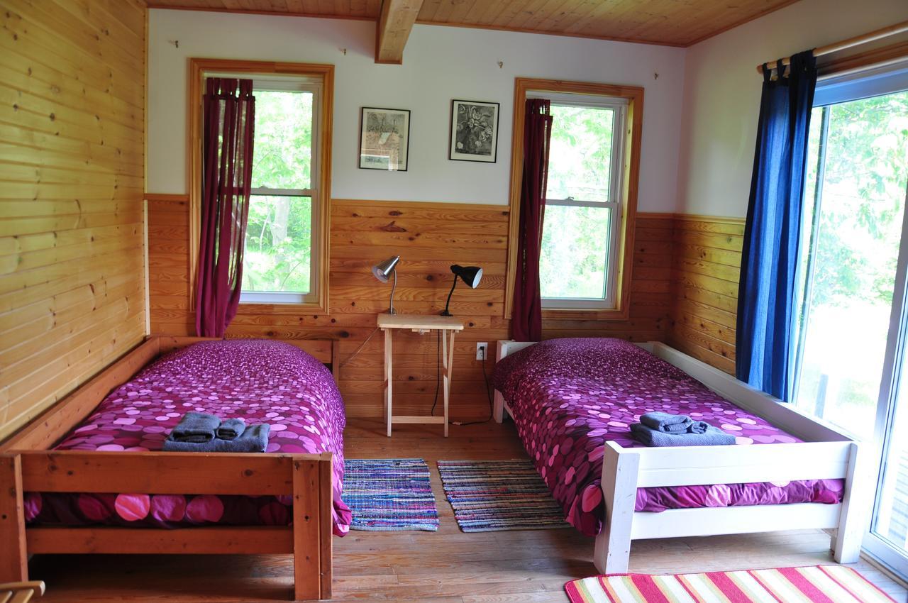 Breton Cove Farmhouse Guest House Indian Brook Exterior photo